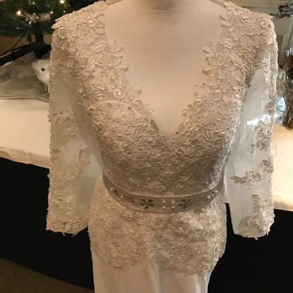 Formal evening gown - Picture 5 of 7